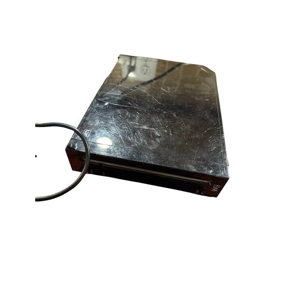 Black Nintendo Wii with Controller and Nunchuck - no cables - Picture 2 of 9